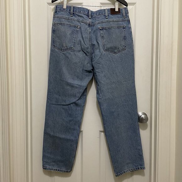 L.L. Bean Classic Fit Denim Jeans Men's‎ 35 X 29 Light Wash Blue Straight Leg - Picture 2 of 10
